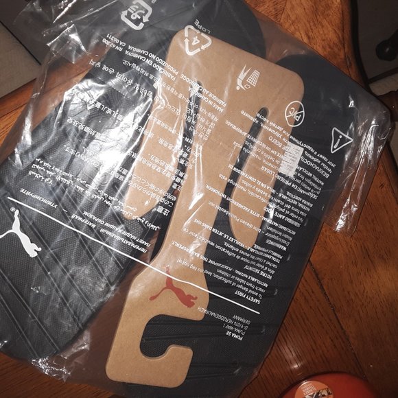 Puma Slides sandals flip flops shower shoes - Picture 5 of 5